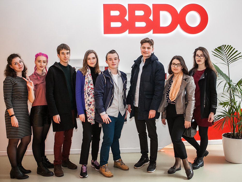 фото студентов B&D в агентстве BBDO